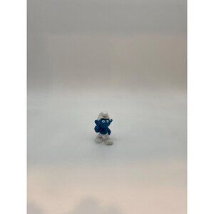 Vintage Peyo Smurf PVC Figurine Toy